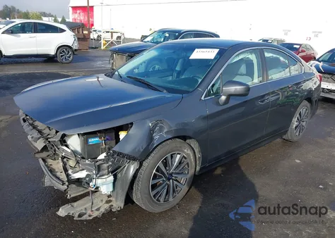 2018 Subaru Legacy 2.5I Premium z USA, uszkodzony, nr VIN 4S3BNAC64J3002205